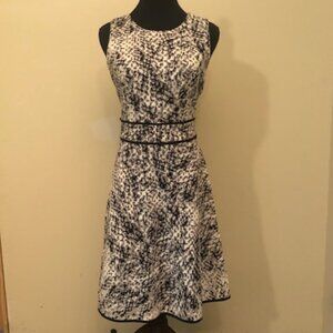 NWT Karl Lagerfeld Paris Black White Laser Cut Sleeveless Flare Dress Size 6